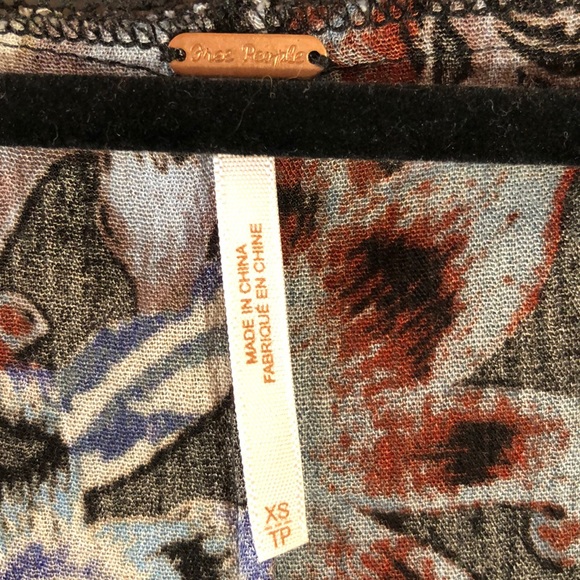 Free People Floral Black Lace Trimmed Kimono - Picture 6 of 8